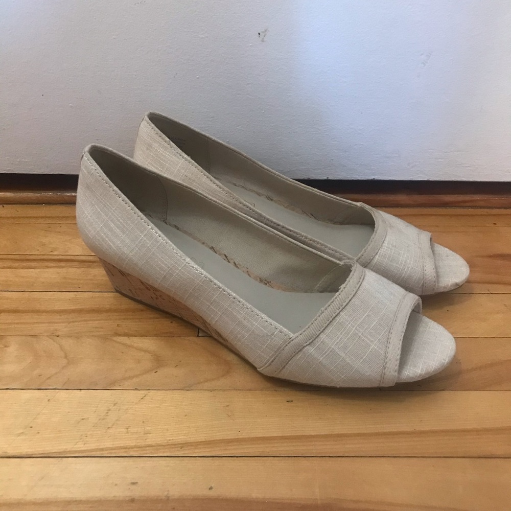 Open Toed Cream Wedges